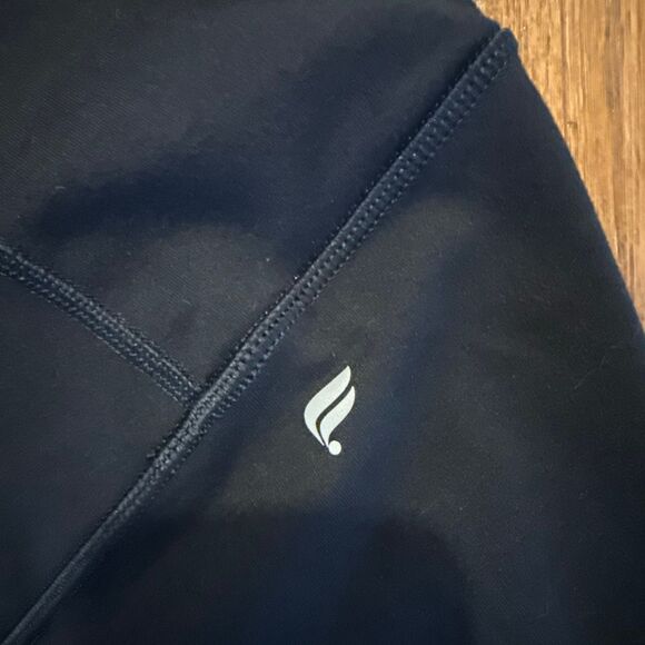 Fabletics black powerhold crop 24” inseam leggings XL - Picture 7 of 9